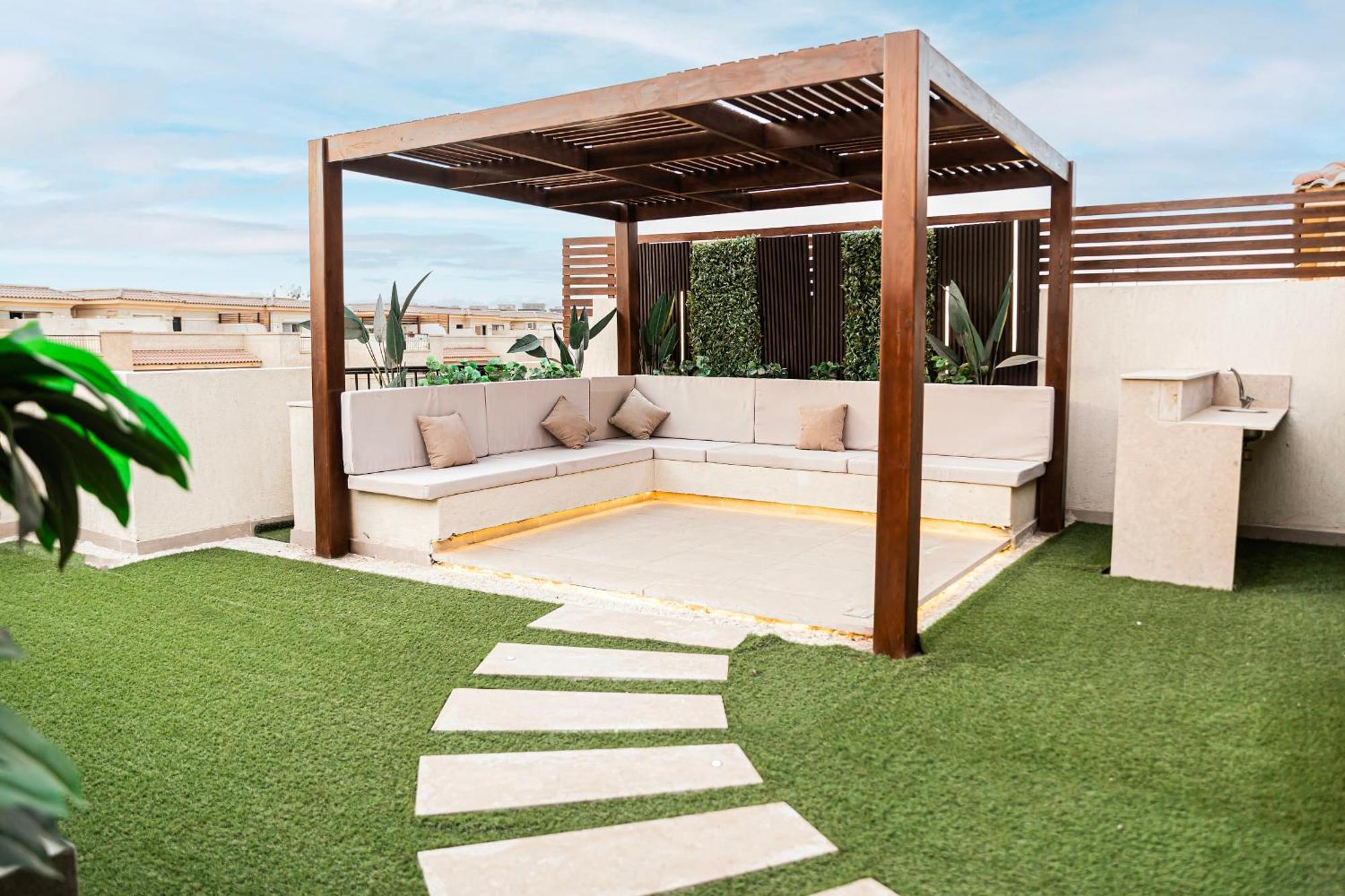 Imperial & Inviting 3bdr Duplex W Roof New * Cairo